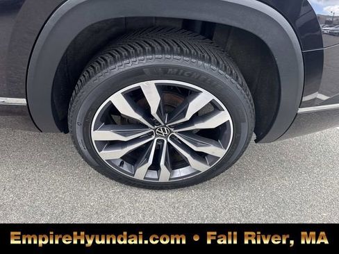 Used 2021 Volkswagen Atlas SEL R-Line image 15