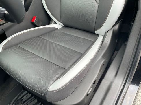 Used 2025 Buick Envision Sport Touring AWD/4WD image 25