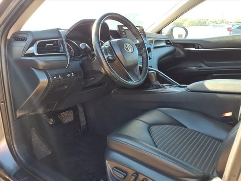 Used 2024 Toyota Camry SE image 16