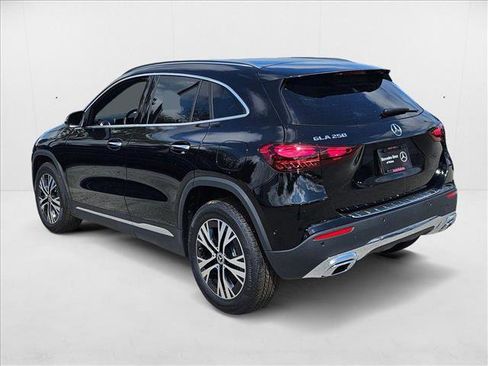New 2025 Mercedes-Benz GLA 250 image 8