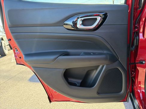 New 2026 Jeep Compass Latitude image 18