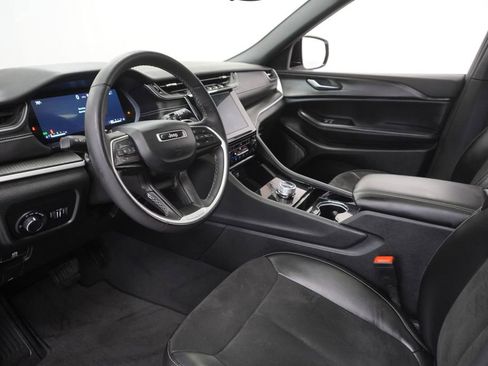 Certified 2023 Jeep Grand Cherokee L Laredo AWD/4WD image 17