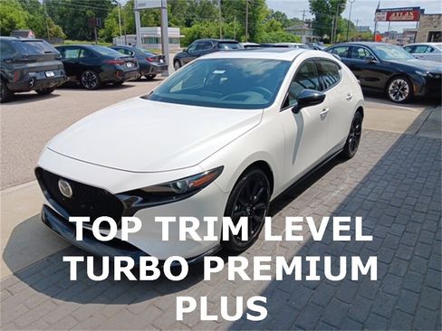 Certified 2025 MAZDA MAZDA3 Hatchback w/Premium Plus Pkg image 3