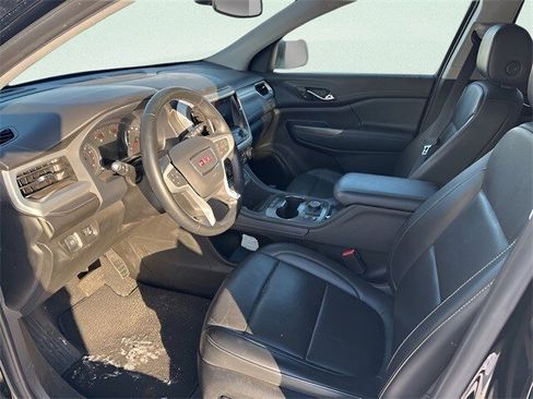 Used 2023 GMC Acadia SLT image 10