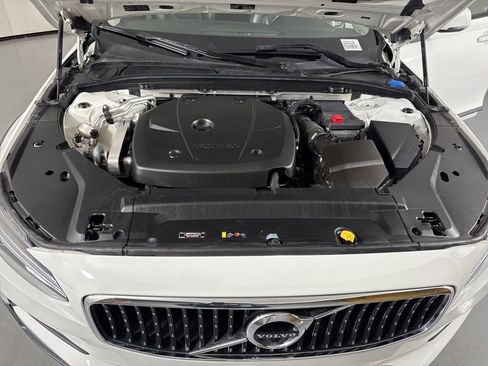 Used 2018 Volvo V90 T6 Cross Country w/ Convenience Package AWD/4WD image 38