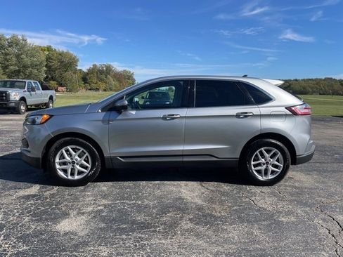 Used 2024 Ford Edge SEL image 10