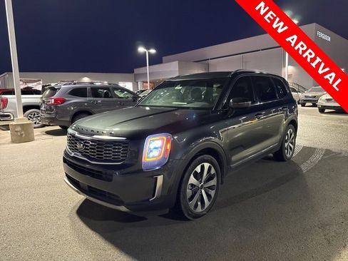 Used 2021 Kia Telluride EX w/ EX Premium Package image 7