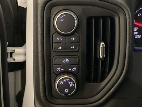 Used 2024 Chevrolet Silverado 1500 Custom Trail Boss AWD/4WD image 41