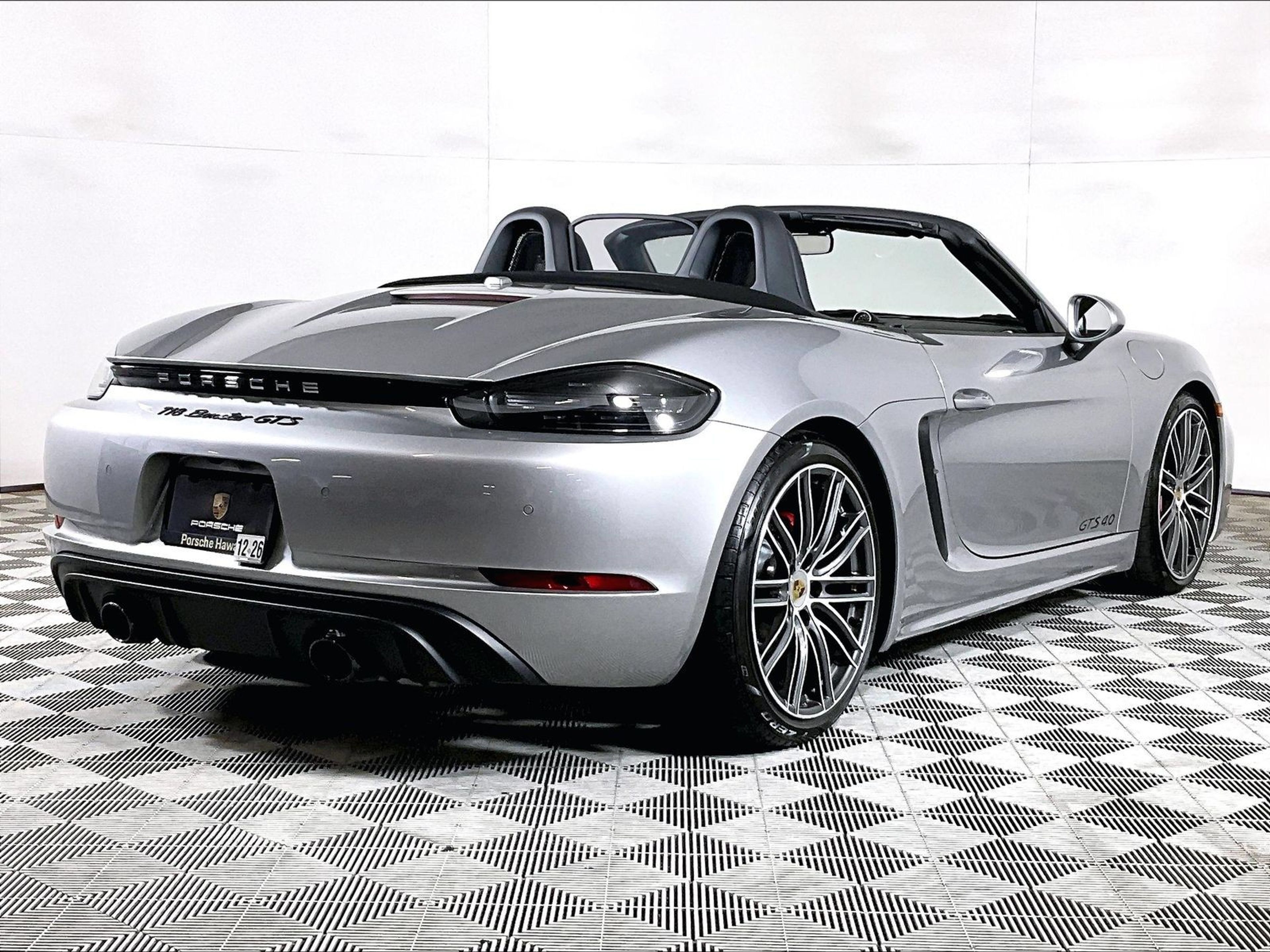 Used 2025 Porsche 718 Boxster GTS RWD image 9