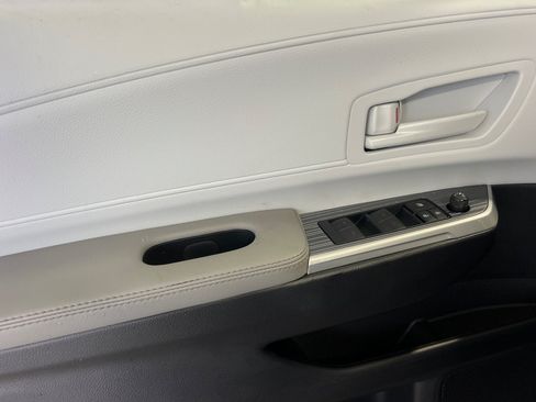 New 2026 Toyota Sienna LE FWD image 12