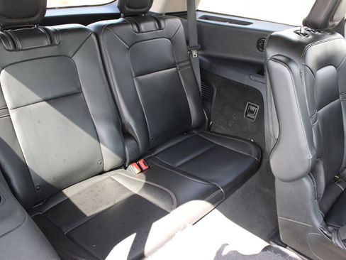 Used 2022 Lincoln Aviator AWD w/ Premium Package image 25