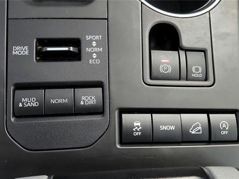 Certified 2022 Toyota Highlander XLE image 49