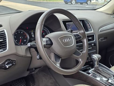 Used 2017 Audi Q5 2.0T Premium Plus w/ Technology Package AWD/4WD image 23