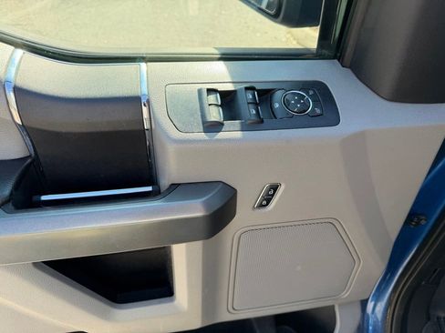 Used 2017 Ford F150 XLT AWD/4WD image 21