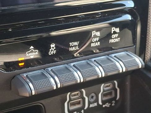 Used 2022 RAM 1500 Limited w/ Body Color Bumper Group AWD/4WD image 28