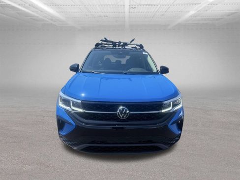 Used 2024 Volkswagen Taos SE AWD/4WD image 14
