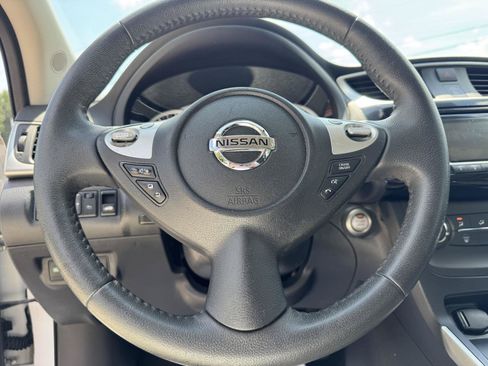 Used 2017 Nissan Sentra SV FWD image 3