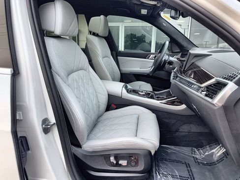 Used 2023 BMW X7 xDrive40i w/ Executive Package AWD/4WD image 28