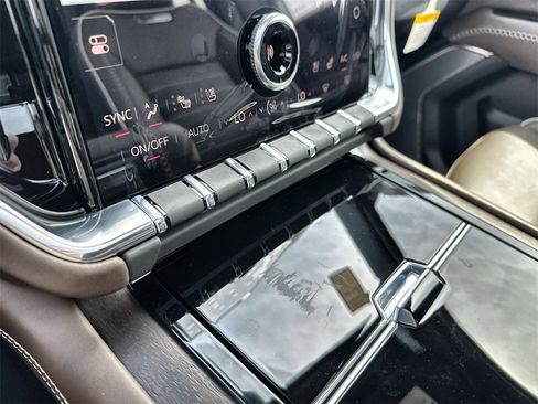 New 2026 GMC Yukon XL Denali Ultimate w/ LPO, Floor Liner Package image 27