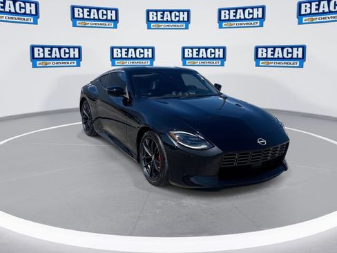 Used 2024 Nissan Z Performance w/ Floor Mat Package RWD image 2