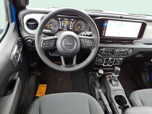 Used 2026 Jeep Wrangler Unlimited Sport AWD/4WD image 9