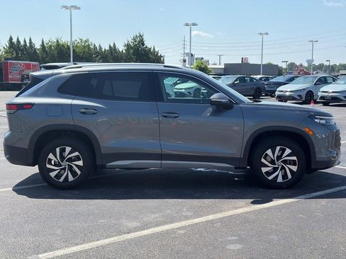 Certified 2026 Volkswagen Tiguan S AWD/4WD image 4