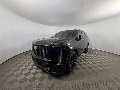 Certified 2025 Cadillac Escalade V w/ LPO, ONYX Package image 37