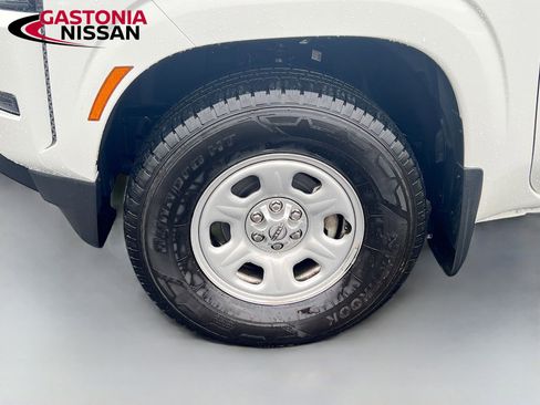 Used 2024 Nissan Frontier S image 34