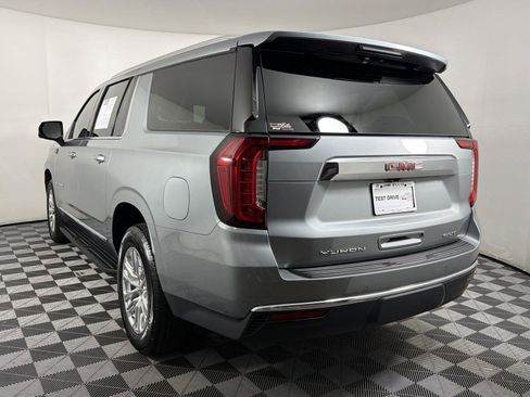 Used 2023 GMC Yukon XL SLT w/ SLT Luxury Package RWD image 4