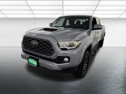 Used 2021 Toyota Tacoma TRD Sport image 3