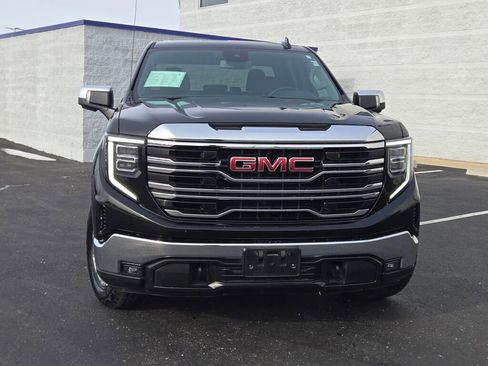 Used 2025 GMC Sierra 1500 SLT image 4