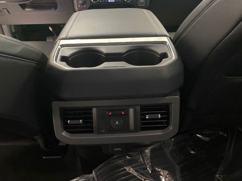 New 2025 Ford F250 Lariat w/ Black Appearance Package image 18