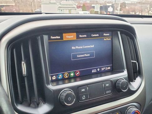 Used 2022 Chevrolet Colorado Z71 image 32