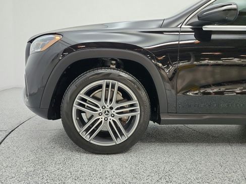 Certified 2026 Mercedes-Benz GLS 450 4MATIC image 22