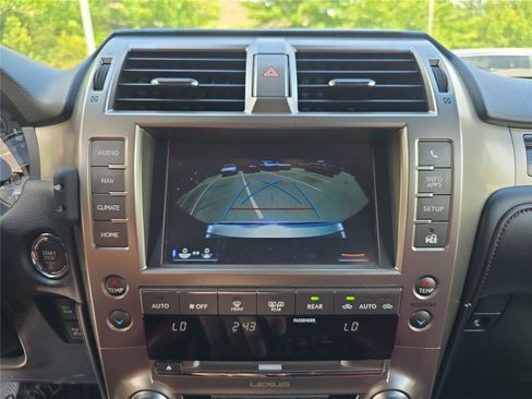 Used 2021 Lexus GX 460 Luxury w/ Accessory Package AWD/4WD image 27