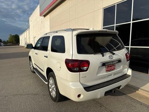 Used 2020 Toyota Sequoia Platinum AWD/4WD image 4