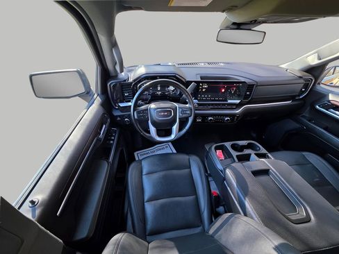 Used 2024 GMC Sierra 1500 SLT image 17