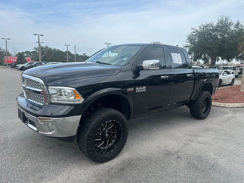 Used 2018 RAM 1500 Laramie image 12