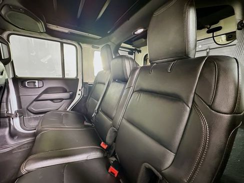 Used 2022 Jeep Wrangler Unlimited Rubicon AWD/4WD image 29