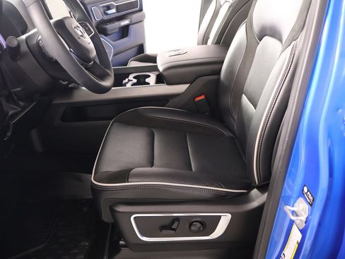 Used 2025 RAM 1500 Laramie w/ Night Edition AWD/4WD image 11