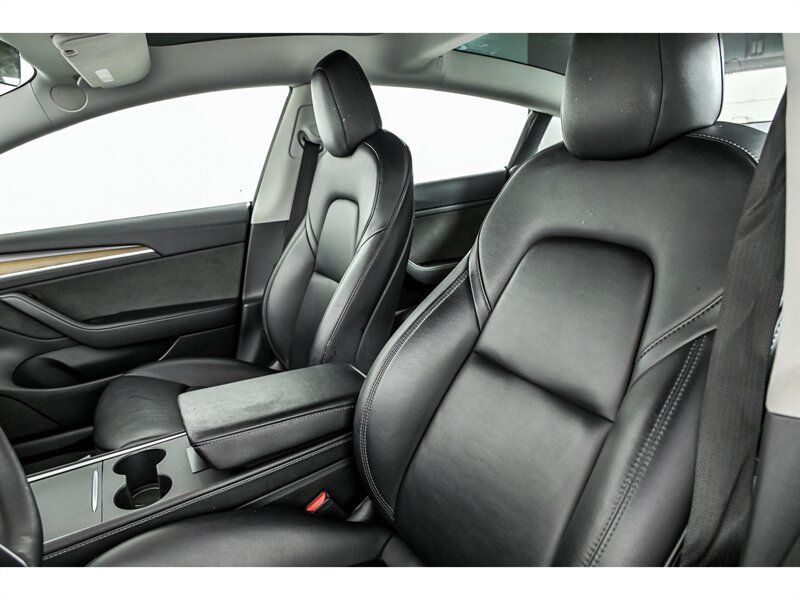 Used 2022 Tesla Model 3 RWD image 16