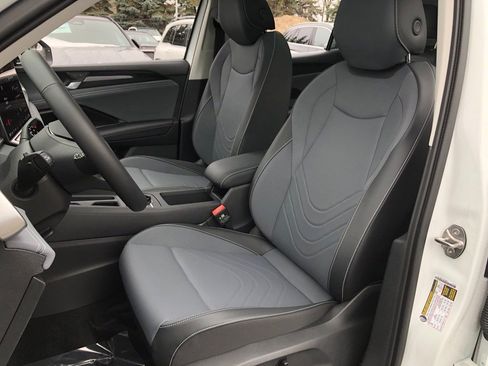 New 2026 Volkswagen Tiguan SE AWD/4WD image 31
