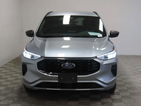 Used 2024 Ford Escape ST-Line image 2