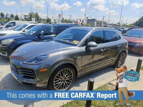 Used 2022 Porsche Cayenne E-Hybrid AWD/4WD image 2