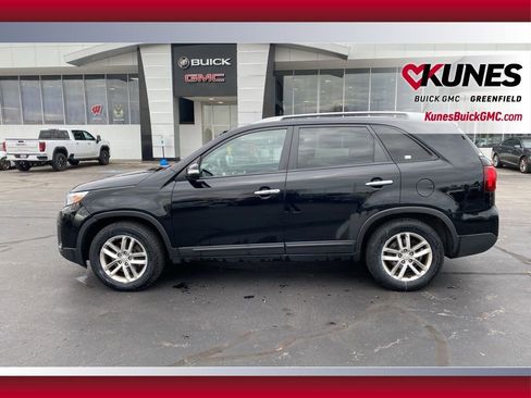 Used 2015 Kia Sorento LX image 9