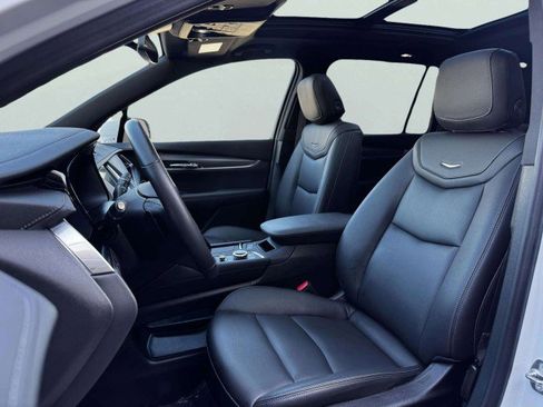 Used 2024 Cadillac XT6 Luxury w/ LPO, Floor Liner Package image 18