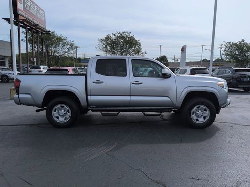 Used 2023 Toyota Tacoma SR AWD/4WD image 6