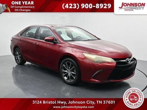 Used 2016 Toyota Camry XSE w/ Moonroof Package FWD image 1