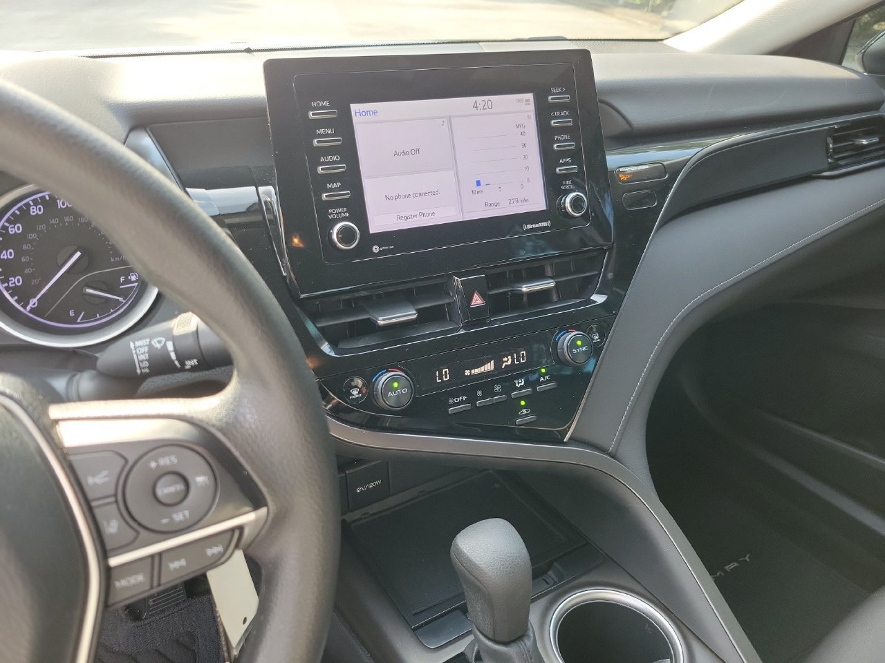 Used 2022 Toyota Camry LE FWD image 23