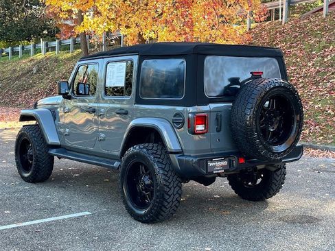 Used 2018 Jeep Wrangler Unlimited Sahara image 26